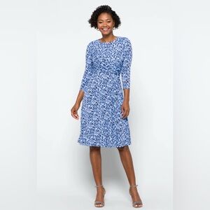 Maggy London • LIKE NEW • Blue/Navy/White Floral Print Dress • Size 6